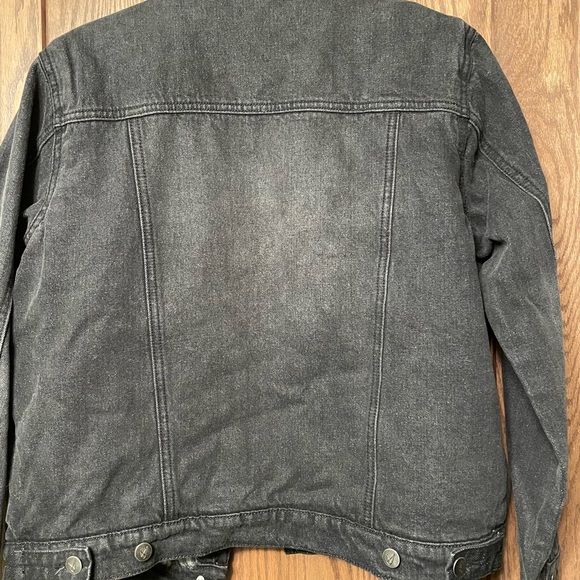 Mink Pink Faux fur lined faded black denim jacket - Picture 3 of 5